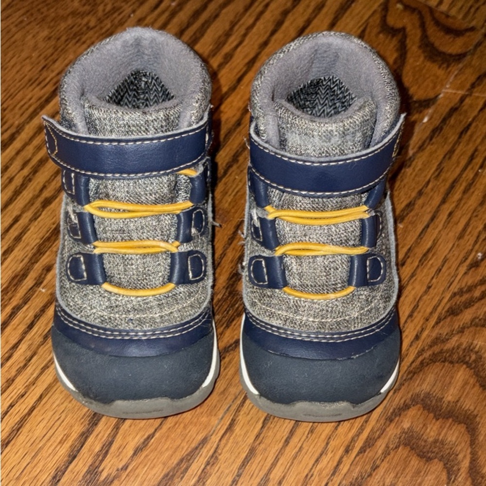 See Kai Run Navy and Gray Kids Boots size 7